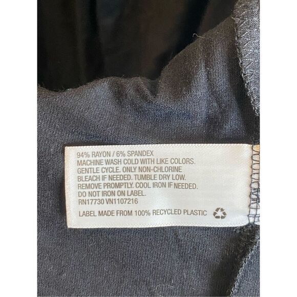 Maternity by Ingrid & Isabel Black XXL Romper Shorts Cross V-Neck - Picture 7 of 8